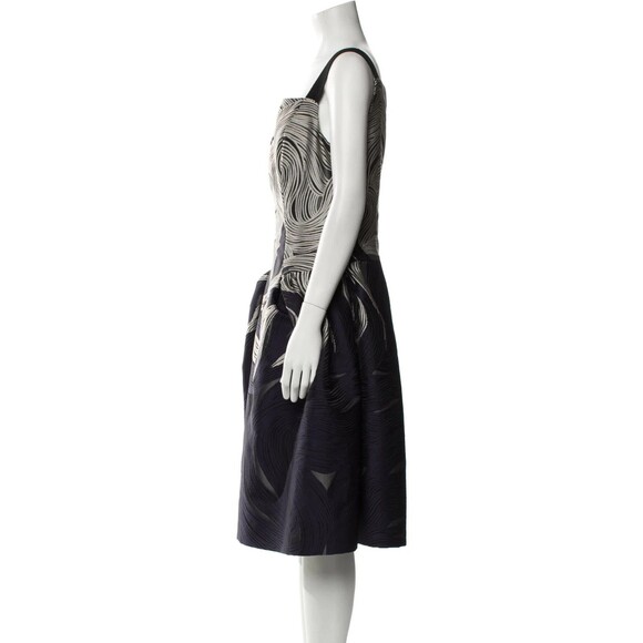 Carolina Herrera Printed Knee-Length Dress Size: L | US 10 - Picture 7 of 8
